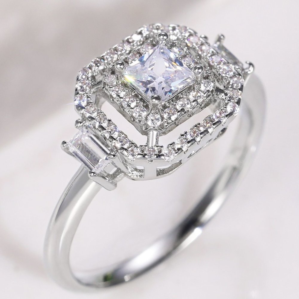 😍New Luxury Engagement Clear Diamond Square Noble Dainty Ring for Women, K782